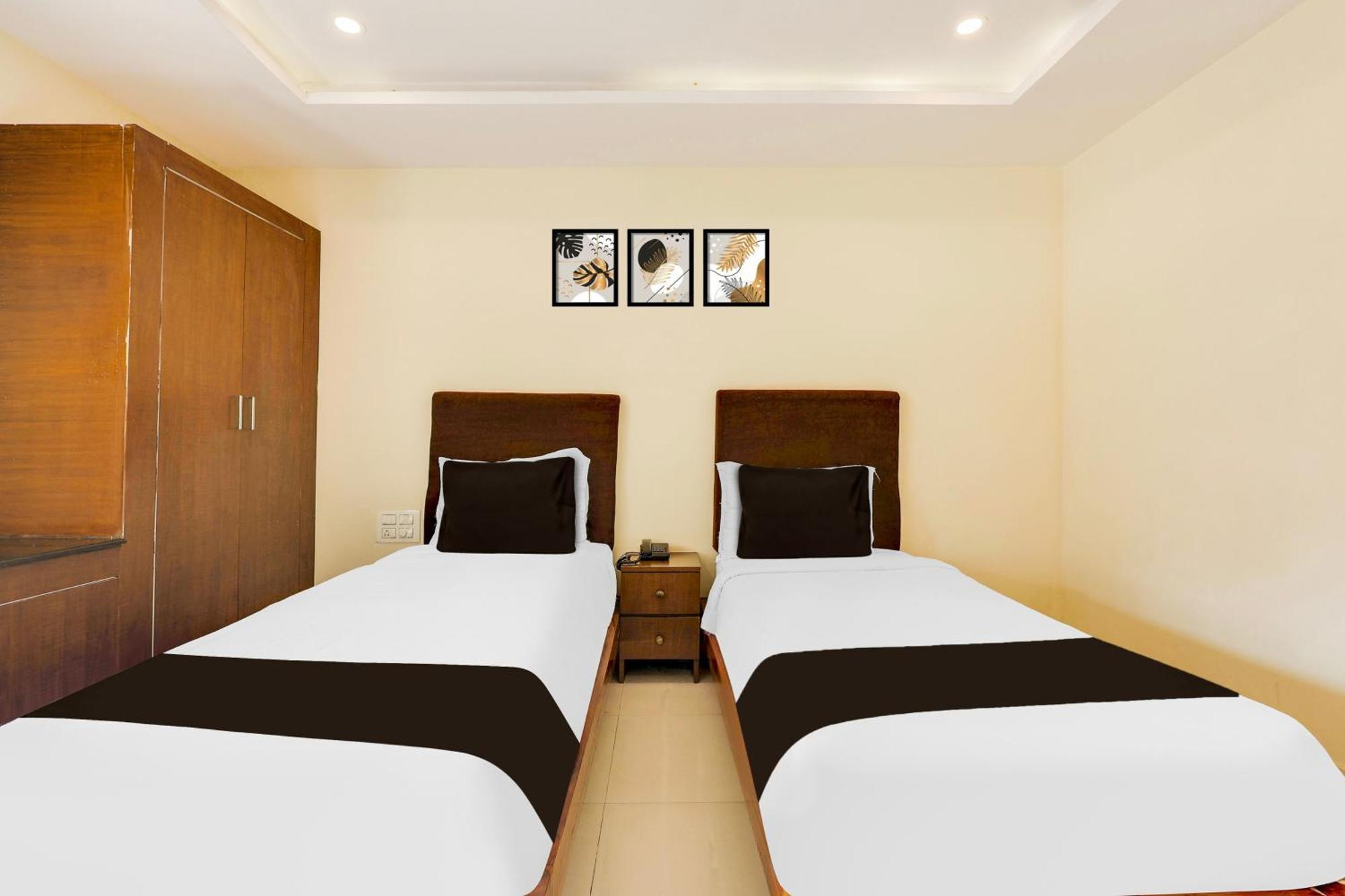Отель Super Townhouse Dwarka Nagar Near Ramatalkies Вишакхапатнам Экстерьер фото