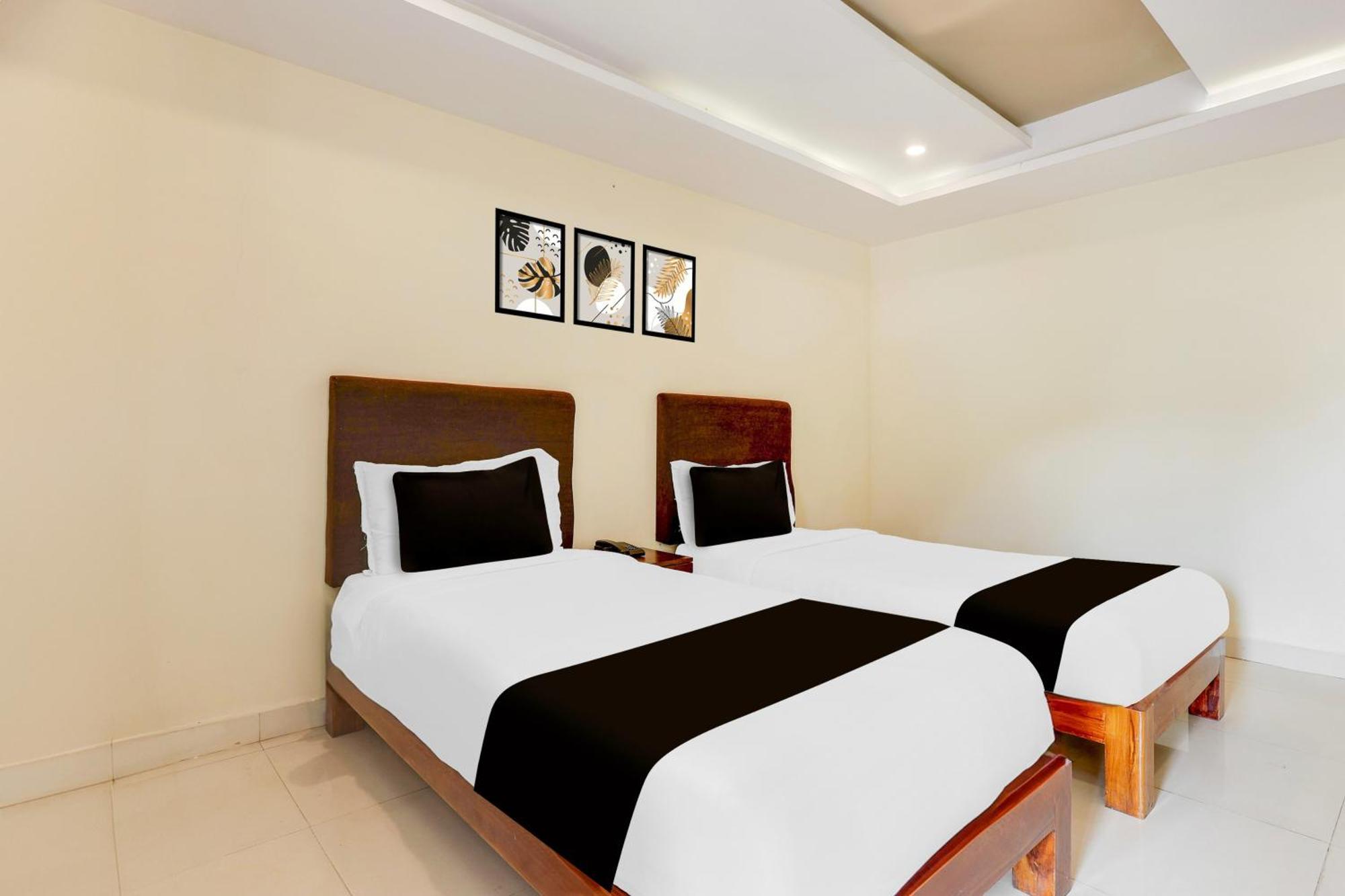 Отель Super Townhouse Dwarka Nagar Near Ramatalkies Вишакхапатнам Экстерьер фото