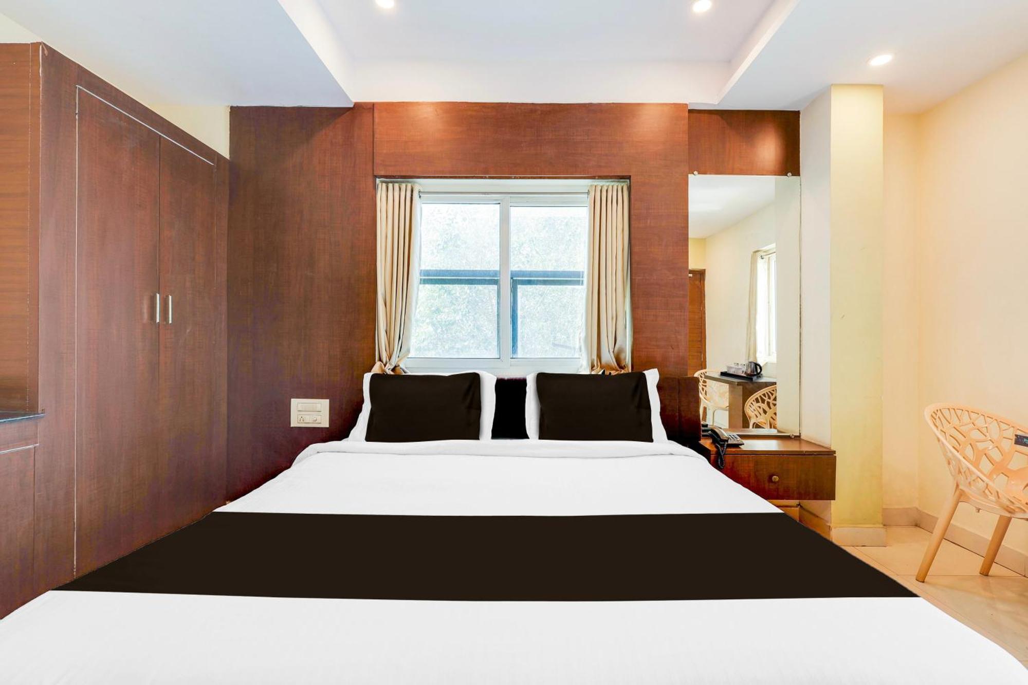 Отель Super Townhouse Dwarka Nagar Near Ramatalkies Вишакхапатнам Экстерьер фото
