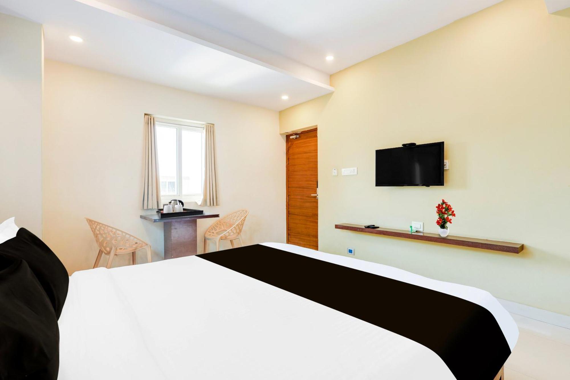 Отель Super Townhouse Dwarka Nagar Near Ramatalkies Вишакхапатнам Экстерьер фото
