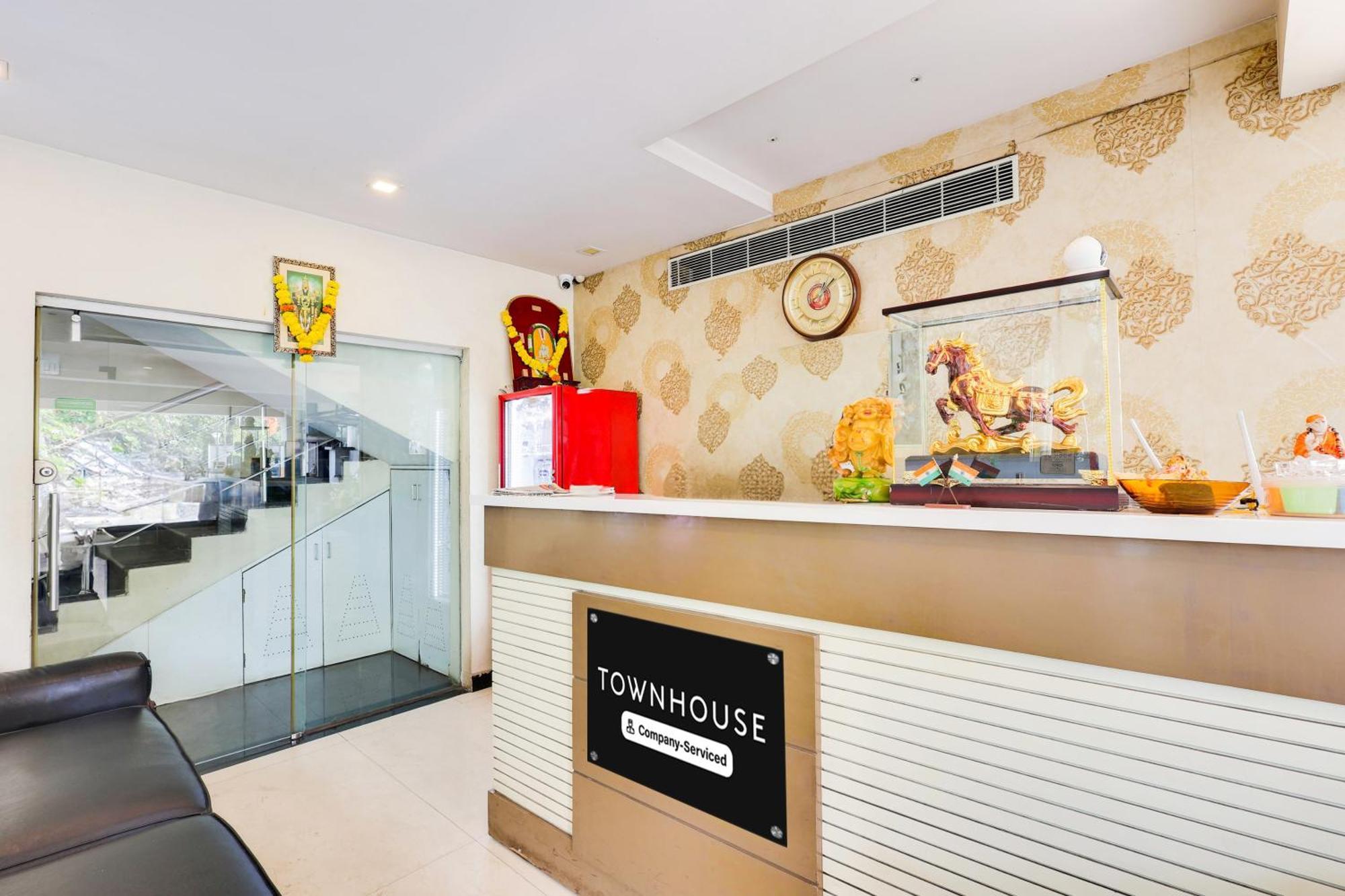 Отель Super Townhouse Dwarka Nagar Near Ramatalkies Вишакхапатнам Экстерьер фото